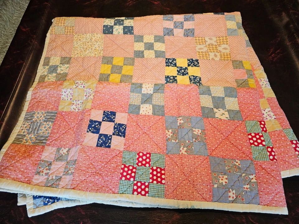 Beautiful! Vtg Handmade Quilt Pink Patchwork  Feedsack 9 Square Block 74" by 81" - Image 4 of 4