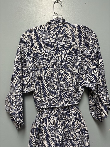 Garnet Hill Kimono Sleeve Floral Silk Blend Robe Sz M Navy - Picture 10 of 12