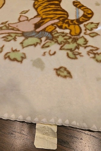 Classic Winnie The Pooh And Friends Nursery Bedding, Decor & More Vintage 90-00s - Picture 5 of 16