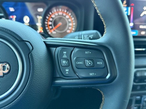 2024 Jeep Gladiator Sport S - Picture 17 of 18