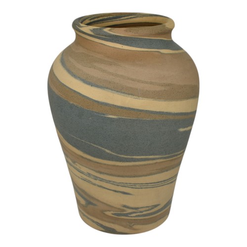 Niloak Mission Swirl 1910-24 Vintage Hand Made Art Pottery Tan Blue 8" Vase - Picture 2 of 6