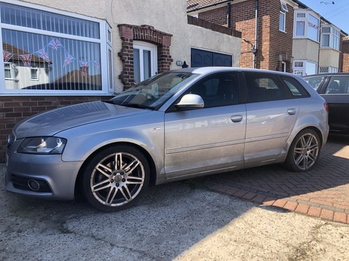 Audi A3 Sportback 2009 2.0tdi Quattro (spares or repair) - Picture 2 of 15