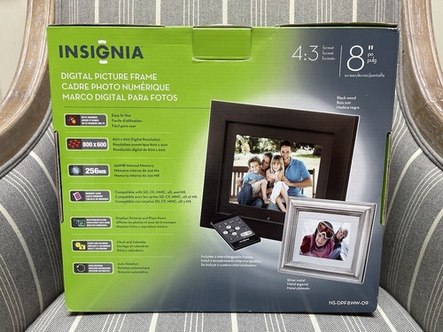Insignia NS-DPF8WW-09 Digital photo frame-flash 128 MB - 8" - 800 x 480 NIB NEW - Picture 2 of 3