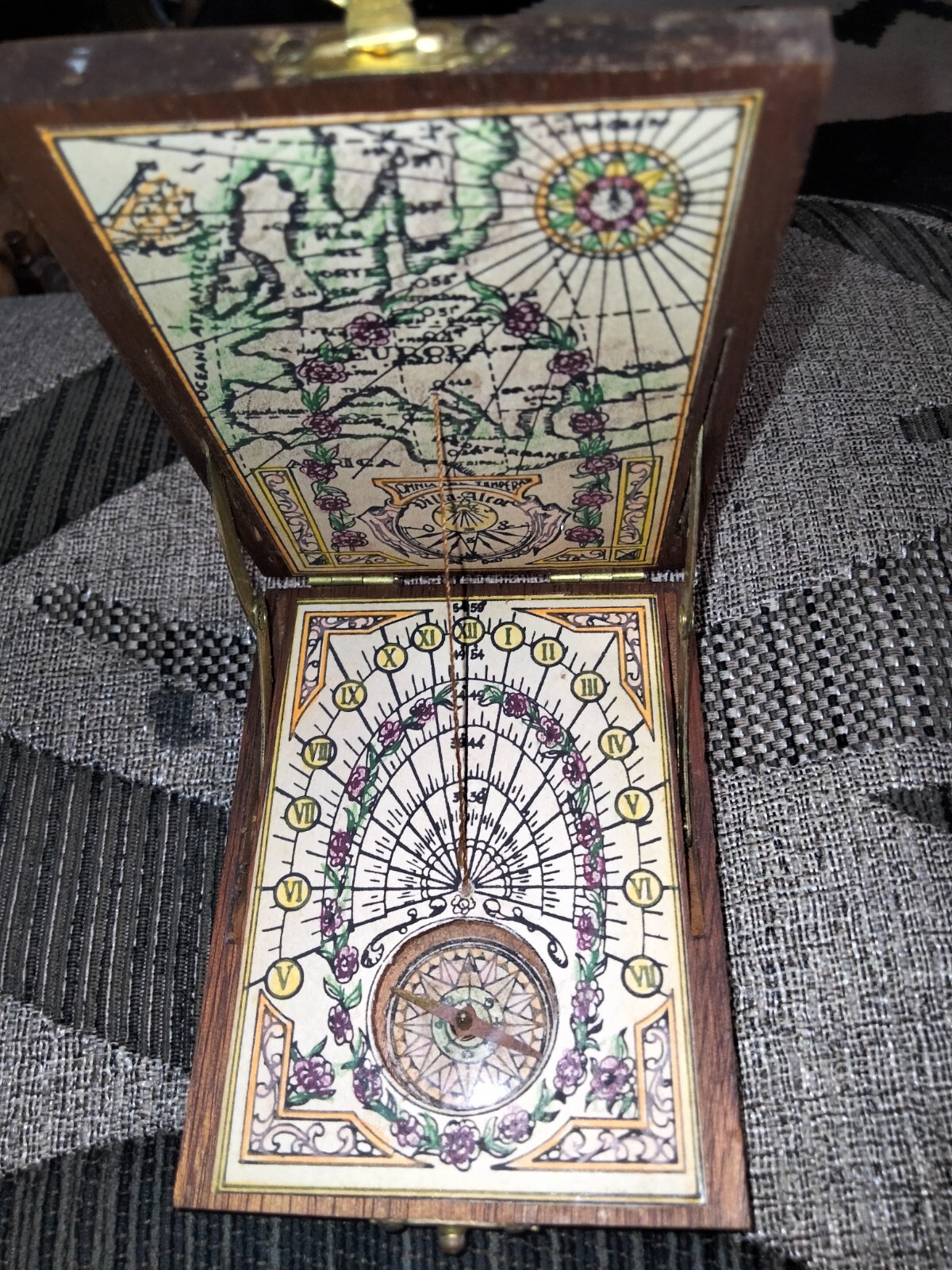Picture 2 of 4