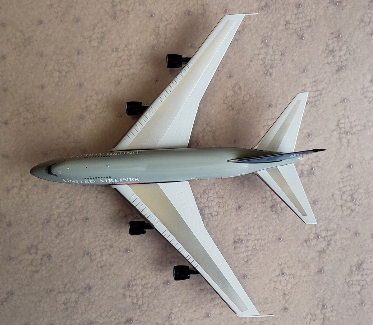 NASA SOFIA 747SP N145UA ユナイテッド航空塗装 1/400 s-l400.jpg