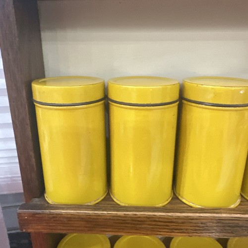 Portaspezie vintage MCM giallo COPCO in legno con 18 barattoli di latta gialli originali - Foto 2 di 12