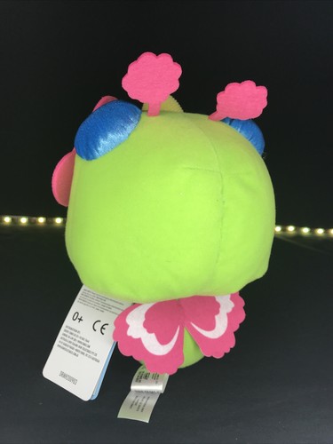 Peluche Funko Hello Kitty Kaiju Exclusivo Gamestop Verde 8 Pulgadas de Alto Peluche - Imagen 3 de 8
