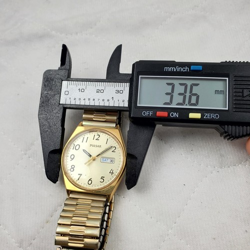 RARE VINTAGE PULSAR BY SEIKO VX33-0AD0 GOLD TONE MEN'S WATCH NEW BATTERY - Picture 9 of 10