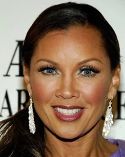 VANESSA WILLIAMS 8x10 PHOTO *