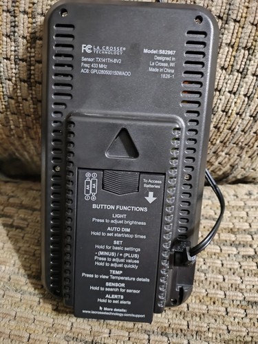 La Crosse Technology Temperature Humidity Monitor Weather Station S82967 Works - Picture 3 of 8
