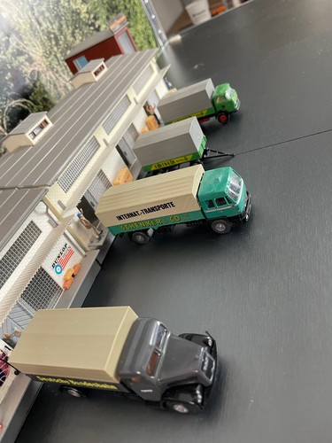 Vollmer Speditionsanlage+LKW Oldtimer Halle 56x14 cm 1:87 (bitte lesen) - Bild 5 von 24