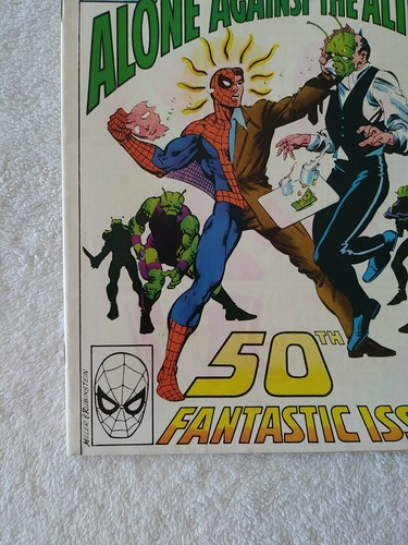 SPECTACULAR SPIDER-MAN #50- ALONE AGAINST THE ALIENS! JAN 1981  MISALIGNED COVER - Afbeelding 5 van 12