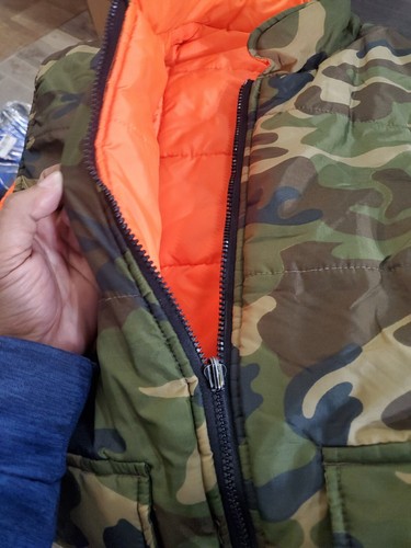Very New Game Winner Nylon Camouflage and Orange reversible puffer vest M - Picture 7 of 7