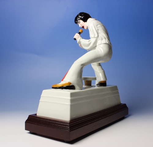 1981 Elvis Presley McCormick Whiskey Decanter w Music Box Japan Painted Statue - Picture 7 of 12
