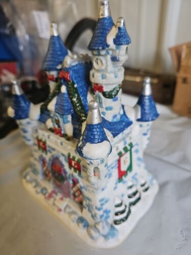 Disney Princess Light-Up Ceramic Christmas Cinderella Castle Light Working BP - Picture 2 of 6