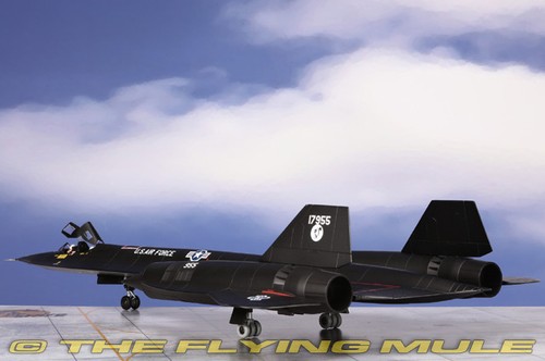 Century Wings 1:72 SR-71A Blackbird USAF Skunk Works - Picture 2 of 8