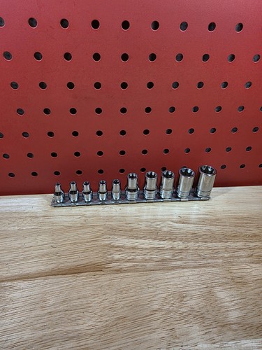 Snap-on 210AFLEY 10-Piece E4-E18 E Torx Combination Drive Shallow Socket Set - Bild 1 von 24