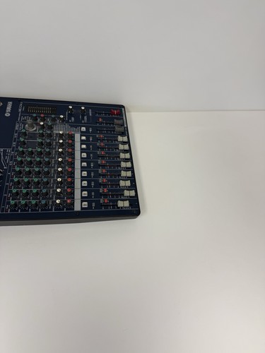 Yamaha MG124CX 12-Channel Stereo Mixer With Effects, Tested - Picture 17 of 24