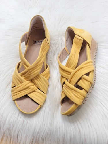 Earth Women's Size 7 Yellow Ficus Gemini Soft Suede Leather Wedge Sandals - Picture 1 of 14