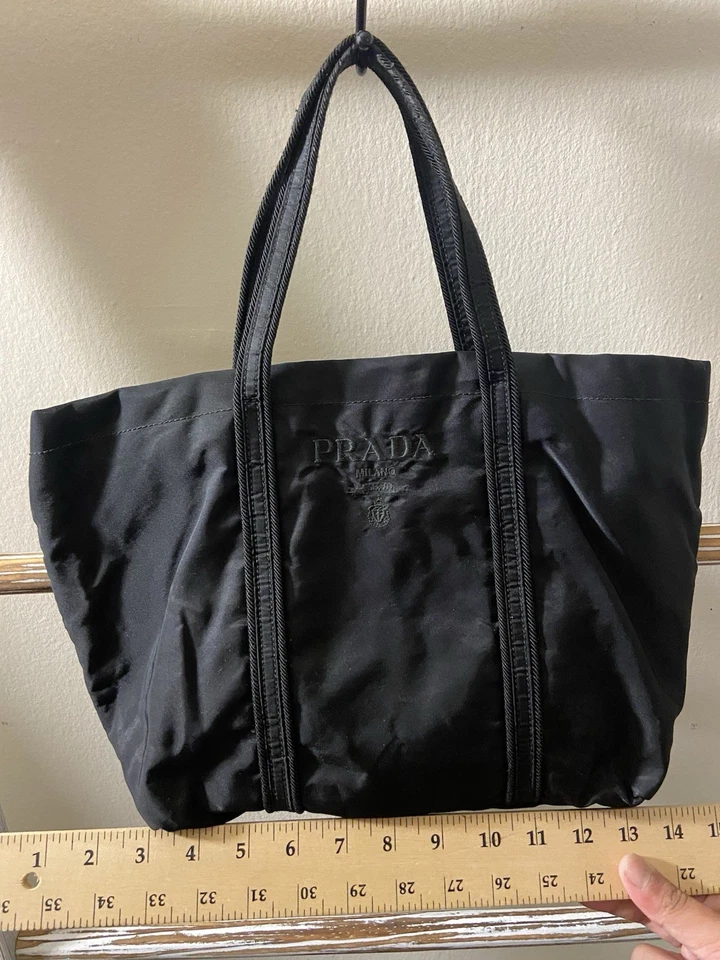 Bolso de Mano Prada Tessuto Marchio Negro Nylon Flecos Puntada Bordado, Bueno Foto 3 de 4