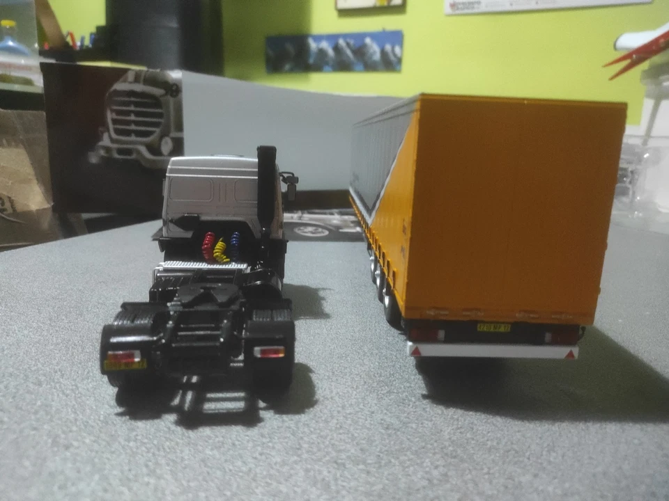 Camion semirimorchi scala 1/43 - Immagine 4 di 4