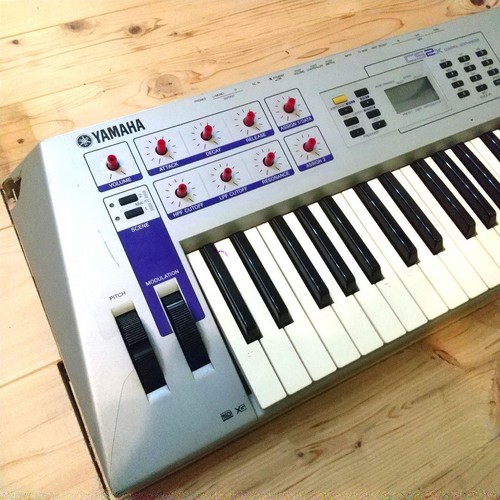 Yamaha CS-2X 61keys Music Workstation Keyboard Synthesizer + Power adapter Japan