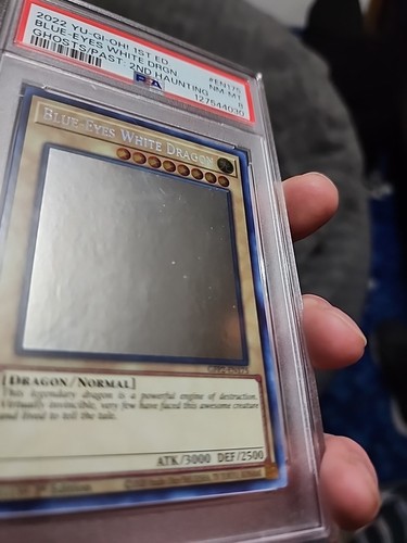 Blue-Eyes White Dragon (Ghost Rare) GFP2-EN175 1st Edition. PSA 8 - Picture 4 of 16