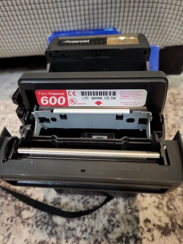 Vintage Polaroid One Step 600 Instant Film Camera W/insta Film - Picture 5 of 9