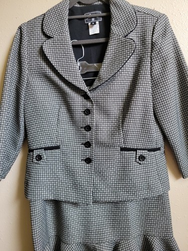 Two Piece Dress Suit for Women By Sweet - size 8 - Career Set - Picture 10 of 23