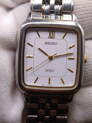 Seiko Spirit 7N01 5210 Quartz Square Watch 28mm Vintage