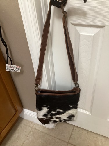 Chloe und Lex Umhängetasche Leder mit Haaren auf Rindsleder Akzent - Bild 2 von 5