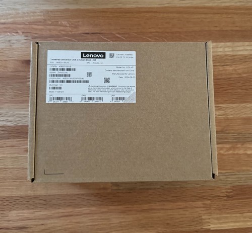 Lenovo ThinkPad Universal USB-C Smart Dock Station - Black (40B20135US)