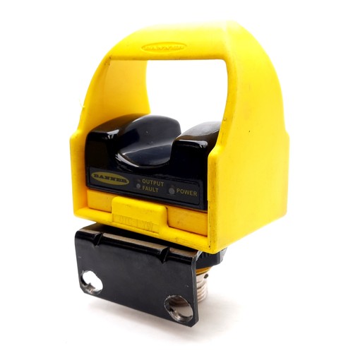 Banner STBVR81Q Self-Checking Optical Touch Button, 20-30V, 5-Pin Mini-Style QD - Picture 3 of 4