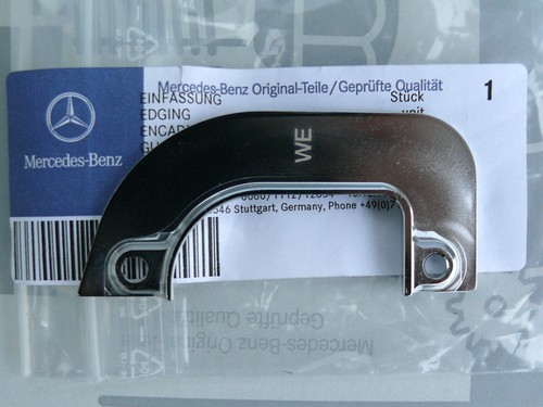 Genuine Mercedes right Door Lock Covering R107 W111 W112 W113 Pagoda NOS! - Picture 2 of 2