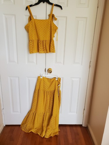 NWT House Of Harlow Eyelet Top and Skirt Set S - Picture 1 of 6