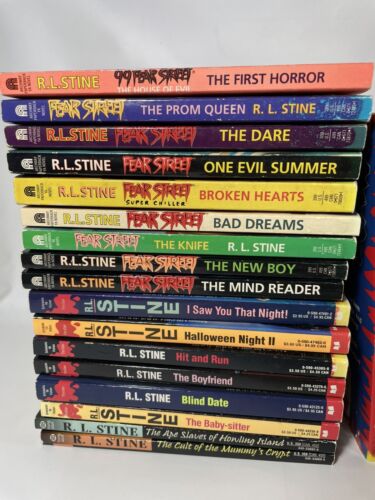 40 +3 Goosebumps R.L. Stine Book LOT Fear Street Thriller 1st Ed Cards Rare 90s - Foto 4 di 24