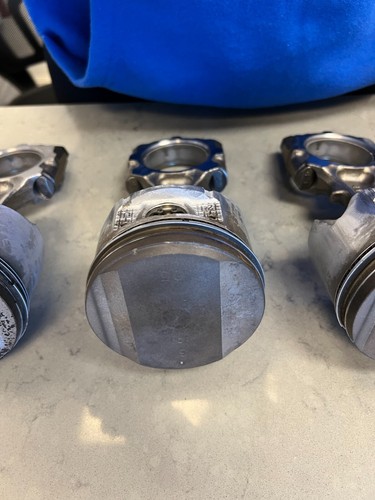 Nissan Skyline RB25DET Pistons & Rods - Picture 10 of 17