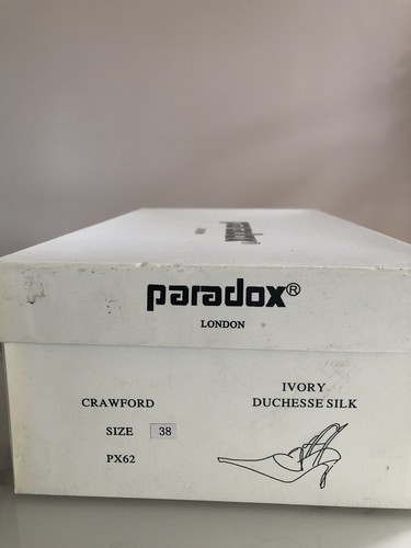 Femme, chaussures de mariage soie et cuir ivoire par Benjamin Adams Paradox - Londres - Photo 9/9