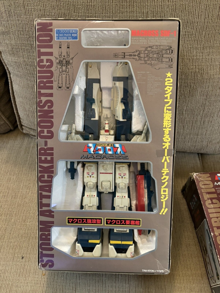 Original Macross SDF-1 1/3000 Storm Attack Construction