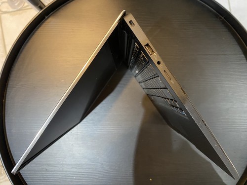 DELL Latitude 7370 Ultrabook/ 13.3" /Intel m7 m7-6Y75/For Part - Picture 9 of 15