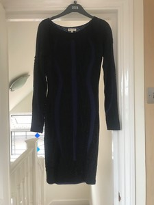 et dentelle dᄄᆭtails en Reiss bleue avec Robe moulante noire doWxBrCe