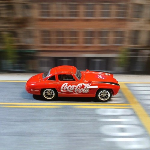 Hot Wheels MERCEDES-BENZ 300 SL Rojo COCA COLA (WANGSTAR PERSONALIZADO) PILOTOS REALES - Imagen 2 de 15