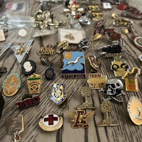 Vintage Collection Of Hat Lapel Badge Pins - Disney Sports Foreign Greek - Picture 6 of 24