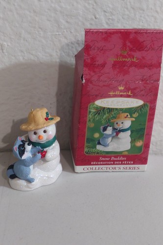 Hallmark 2001 Snow Buddies Coleccionista Muñeco de Nieve y Mapache Ornamento Tammy Haddix - Imagen 1 de 5
