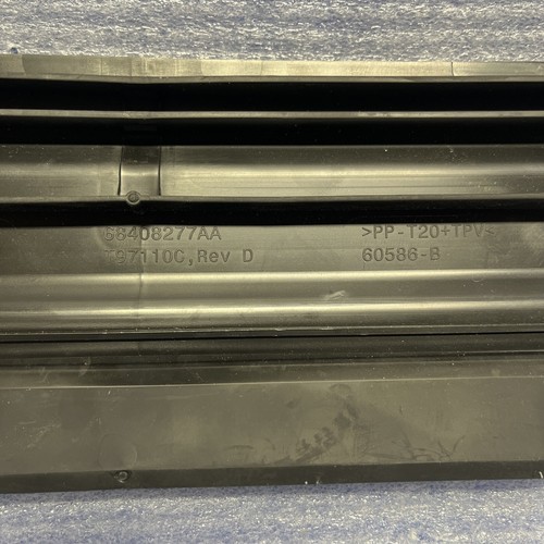 RADIATOR UPPER AIR SEAL COVER OEM 68408277AA JEEP GRAND CHEROKEE L 2021 - 2024 - Picture 5 of 7