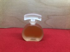 Avon Mesmerize Parfum .25oz 7.3mL Full Travel Size Splash Frosted Glass 1993