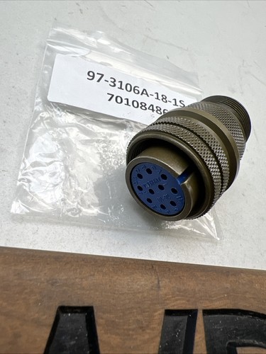 Amphenol 97-3106A18-1S MIL-5015 Female Connector Plug 13A, 500v AC, 700v DC - Picture 2 of 3