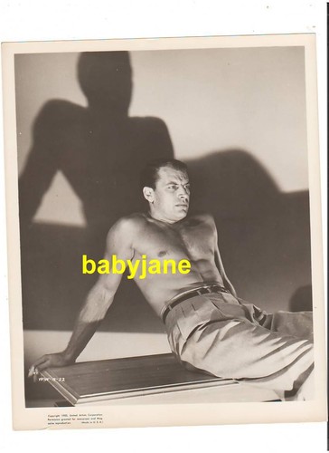 RICHARD EGAN ORIGINAL 8X10 PHOTO BARECHESTED BEEFCAKE 1953 WICKED WOMAN