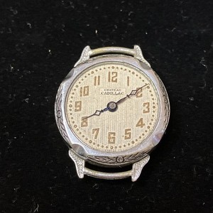 Montre Bracelet Vintage Art Déco 'Château Cadillac' - Suisse, Années 1920 - Mouvement Mécanique (balancier Cassé) - Sans Bracelet