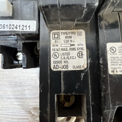 Lot (3) Arc Fault Circuit Breakers Eaton CH 115- Square D 908A - Murray GFCI 20a - Picture 3 of 13